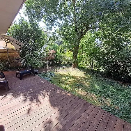 With Terrace In Lush Greenery * Fontaines-Saint-Martin